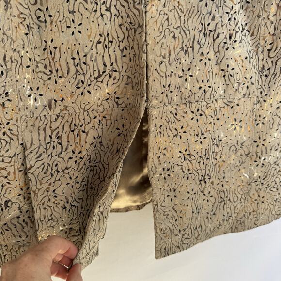 Chico’s Women’s 2 Leather Jacket Metallic Gold Beige Perforated Hook Eye Closure - Picture 8 of 9